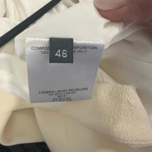 Ivory knee length Alexander McQueen dress. Open in the back. - Picture 4 of 4